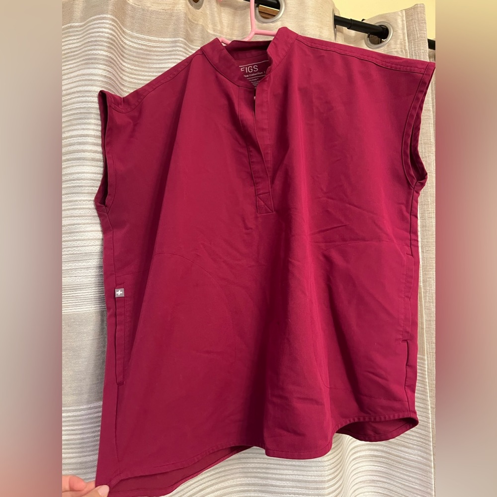 Figs oversized top